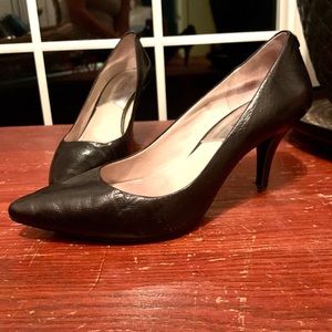 MICHAEL Michael Kors Black Pointed Heels 8 M